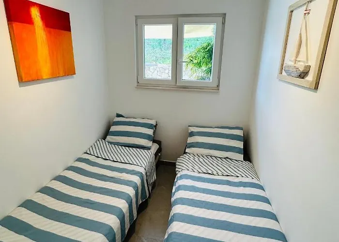 Duplex 88 * Trogir